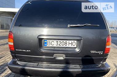 Мінівен Chrysler Voyager 2000 в 