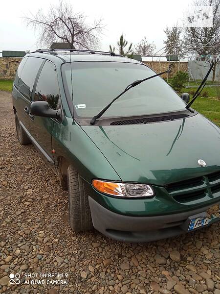 Минивэн Chrysler Voyager 1998 в Снятине