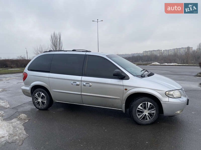 Минивэн Chrysler Voyager 2001 в Кривом Роге
