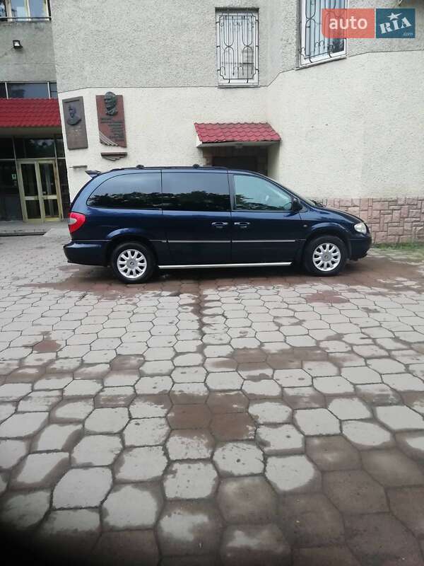 Мінівен Chrysler Voyager 2006 в Львові