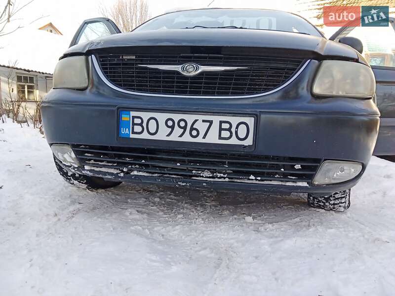 Минивэн Chrysler Voyager 2001 в Кременце