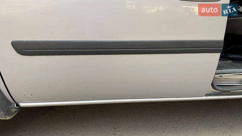 Минивэн Chrysler Voyager 2004 в Путиле фото 28 Минивэн Chrysler Voyager 2004 в Путиле