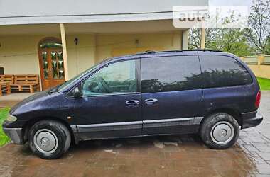 Минивэн Chrysler Voyager 1999 в Ужгороде