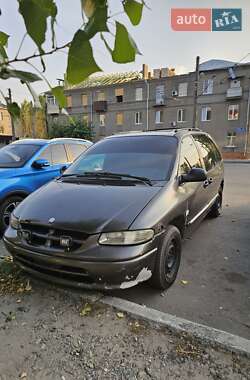 Минивэн Chrysler Voyager 1998 в Харькове