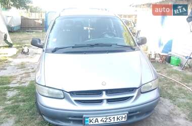 Минивэн Chrysler Voyager 1999 в 