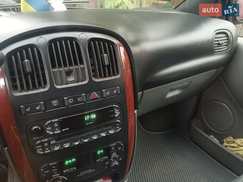 Мінівен Chrysler Voyager 2005 в Білій Церкві