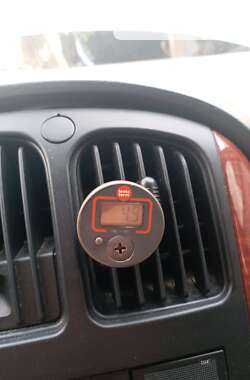 Минивэн Chrysler Voyager 2006 в 