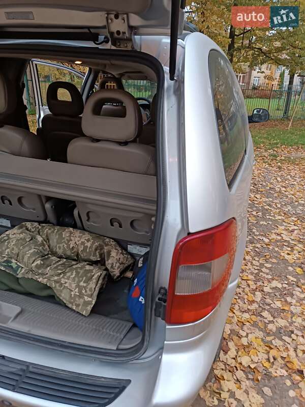 Минивэн Chrysler Voyager 2003 в Мукачево