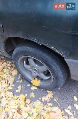 Минивэн Chrysler Voyager 1999 в 