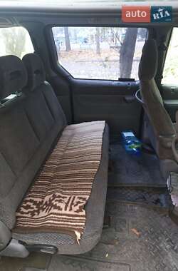Минивэн Chrysler Voyager 1999 в 