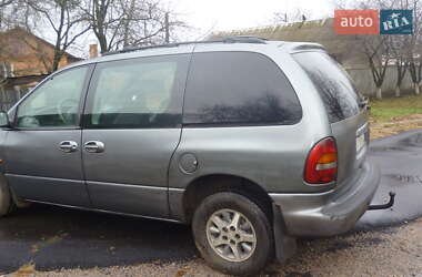 Минивэн Chrysler Voyager 1996 в 