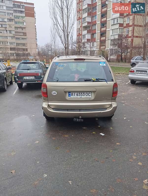 Минивэн Chrysler Voyager 2002 в Киеве
