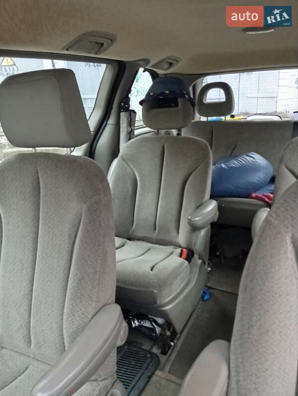 Минивэн Chrysler Voyager 2002 в Киеве