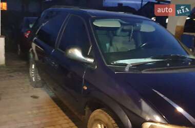 Минивэн Chrysler Voyager 2006 в 