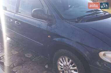 Минивэн Chrysler Voyager 2006 в 