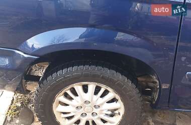 Минивэн Chrysler Voyager 2006 в 