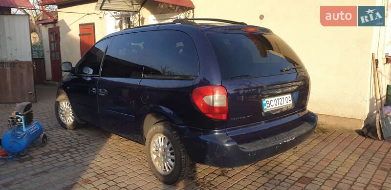 Минивэн Chrysler Voyager 2006 в Жовкве