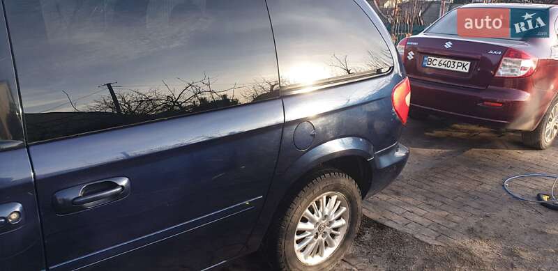Минивэн Chrysler Voyager 2006 в Жовкве