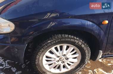 Минивэн Chrysler Voyager 2006 в 