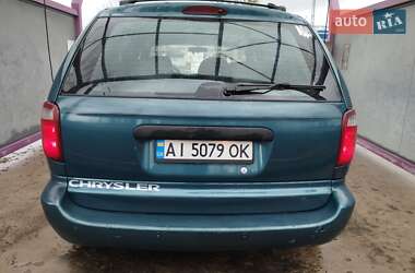 Минивэн Chrysler Voyager 2001 в 