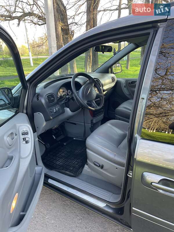 Минивэн Chrysler Voyager 2004 в Великодолинском фото 9 Минивэн Chrysler Voyager 2004 в Великодолинском