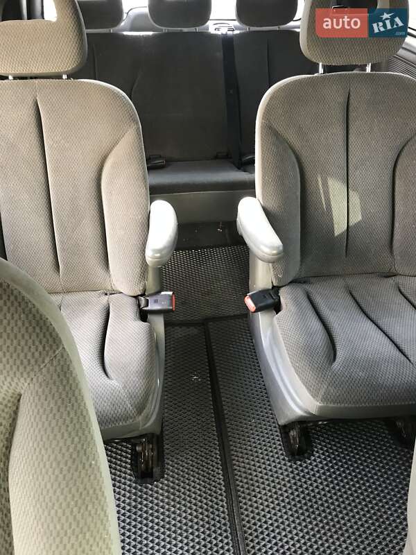 Минивэн Chrysler Voyager 2006 в Днепре