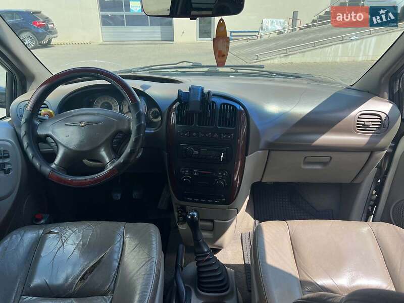 Минивэн Chrysler Voyager 2001 в Одессе