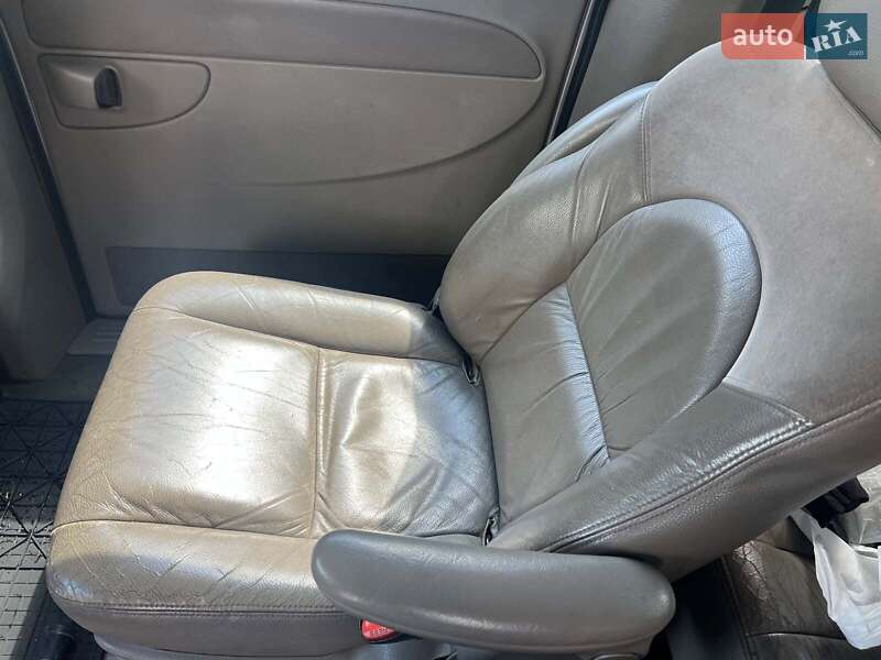 Минивэн Chrysler Voyager 2001 в Одессе