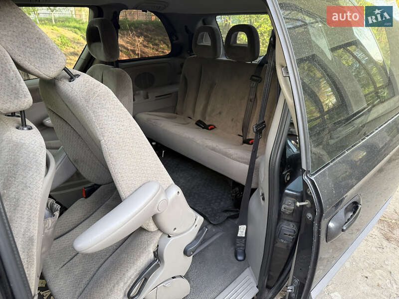 Мінівен Chrysler Voyager 2002 в Києві