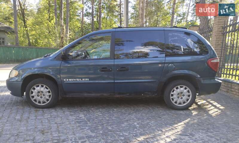 Минивэн Chrysler Voyager 2001 в Киеве