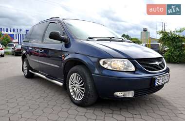 Минивэн Chrysler Voyager 2003 в 