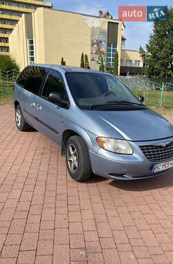 Минивэн Chrysler Voyager 2003 в 