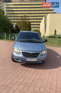 Минивэн Chrysler Voyager 2003 в 