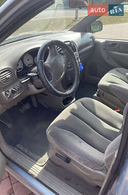 Минивэн Chrysler Voyager 2003 в 