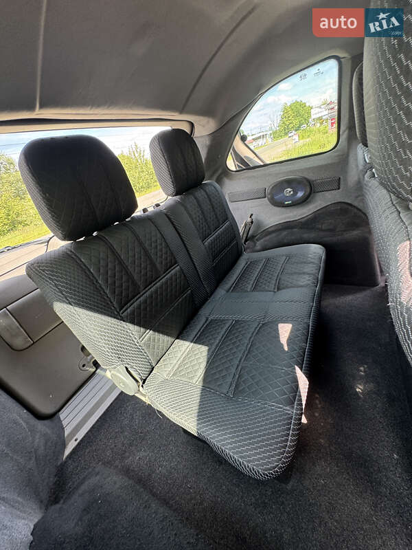 Минивэн Chrysler Voyager 2003 в Бедевле фото 2 Минивэн Chrysler Voyager 2003 в Бедевле