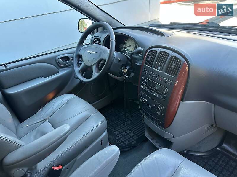 Минивэн Chrysler Voyager 2004 в Великодолинском фото 13 Минивэн Chrysler Voyager 2004 в Великодолинском