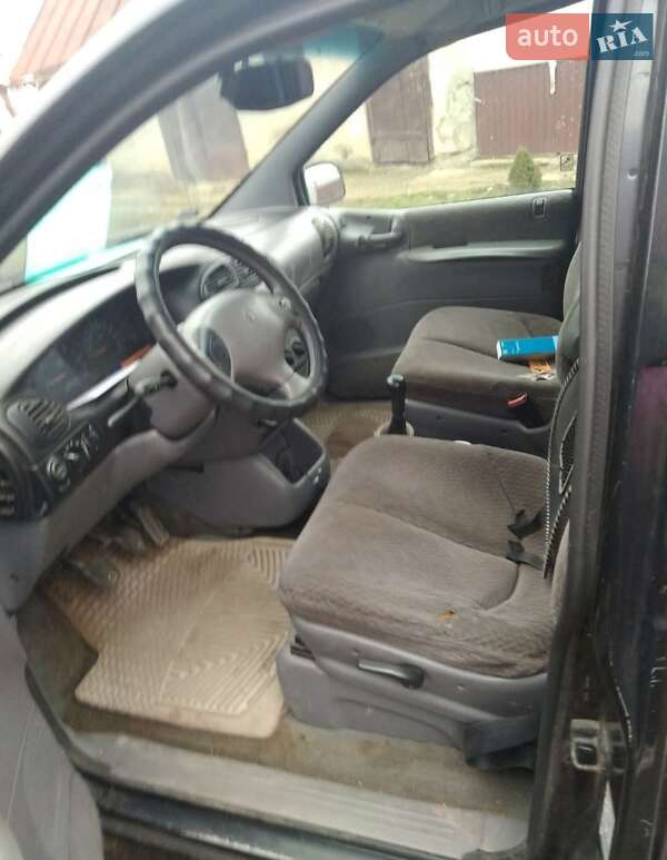 Минивэн Chrysler Voyager 1998 в Калуше