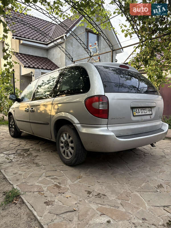 Минивэн Chrysler Voyager 2002 в Броварах