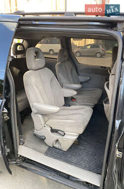 Минивэн Chrysler Voyager 2002 в 