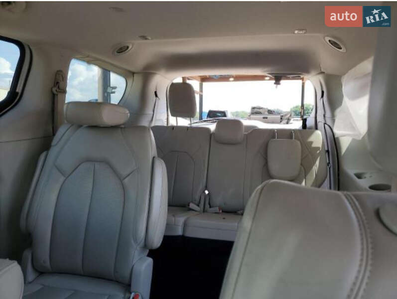 Минивэн Chrysler Voyager 2021 в Трускавце