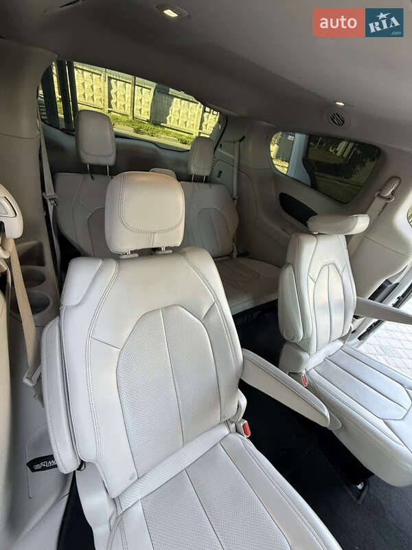Минивэн Chrysler Voyager 2020 в Луцке фото 20 Минивэн Chrysler Voyager 2020 в Луцке