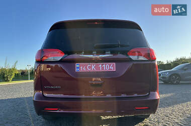 Минивэн Chrysler Voyager 2020 в 