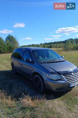 Мінівен Chrysler Voyager 2006 в Любешові