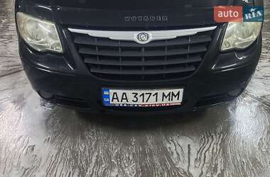 Минивэн Chrysler Voyager 2005 в Киеве