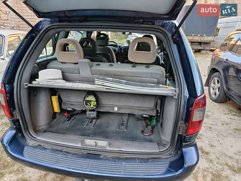 Мінівен Chrysler Voyager 2005 в Києві