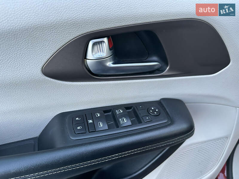 Мінівен Chrysler Voyager 2020 в Жовкві фото 32 Мінівен Chrysler Voyager 2020 в Жовкві