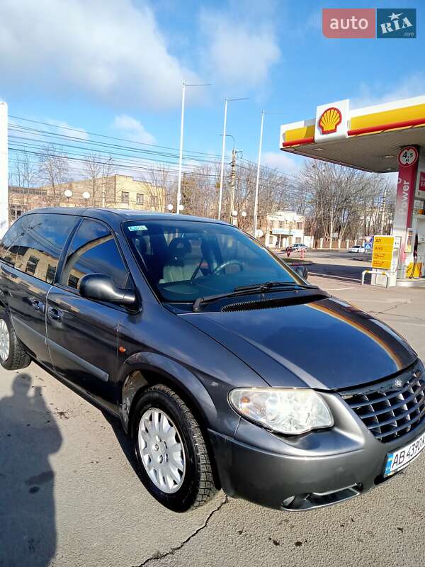 Універсал Chrysler Voyager 2004 в Вінниці