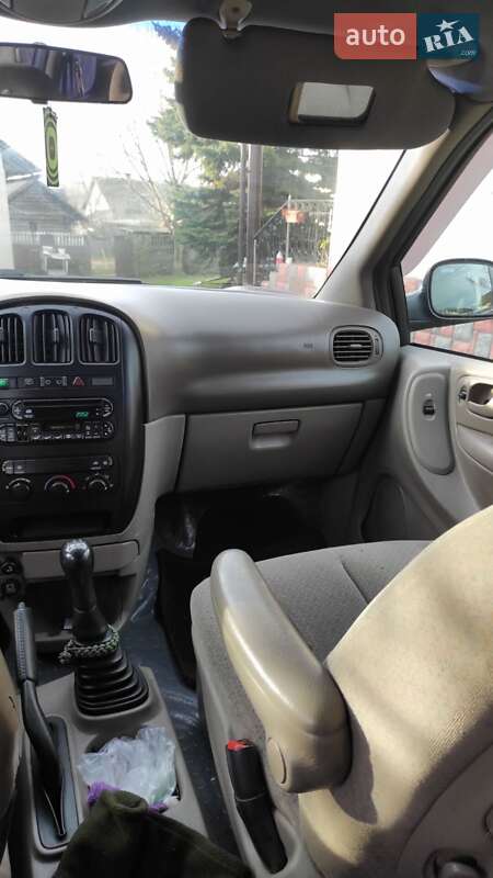 Мінівен Chrysler Voyager 2001 в Рава-Руській