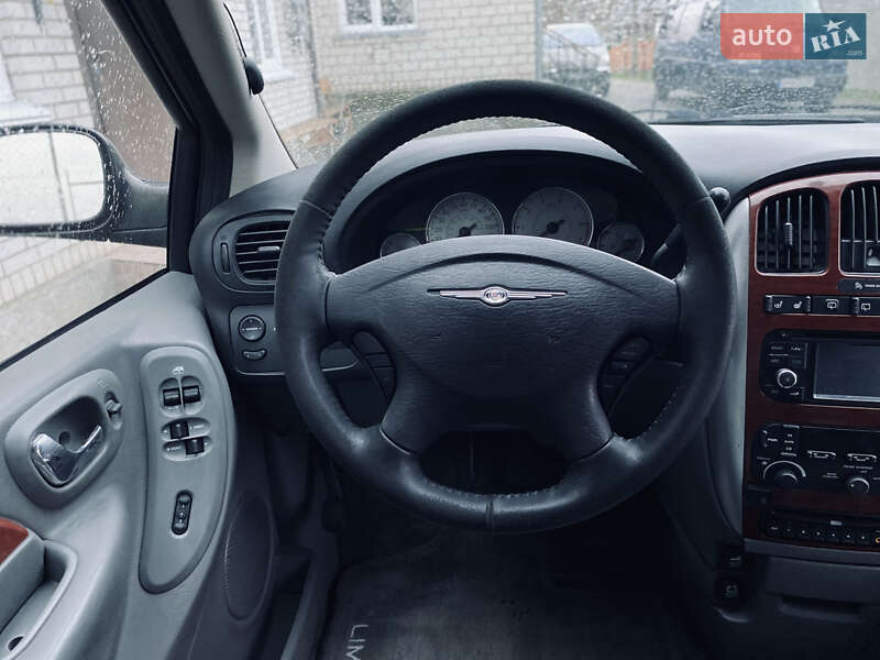 Мінівен Chrysler Voyager 2006 в Житомирі