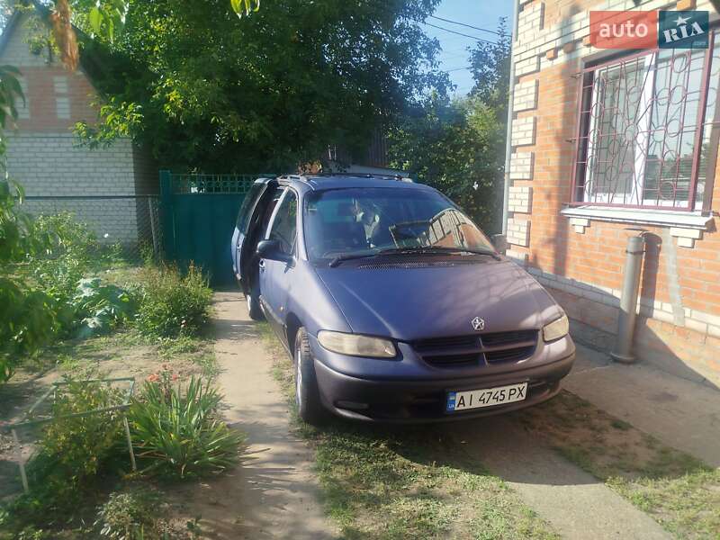 Мінівен Chrysler Voyager 1997 в Києві